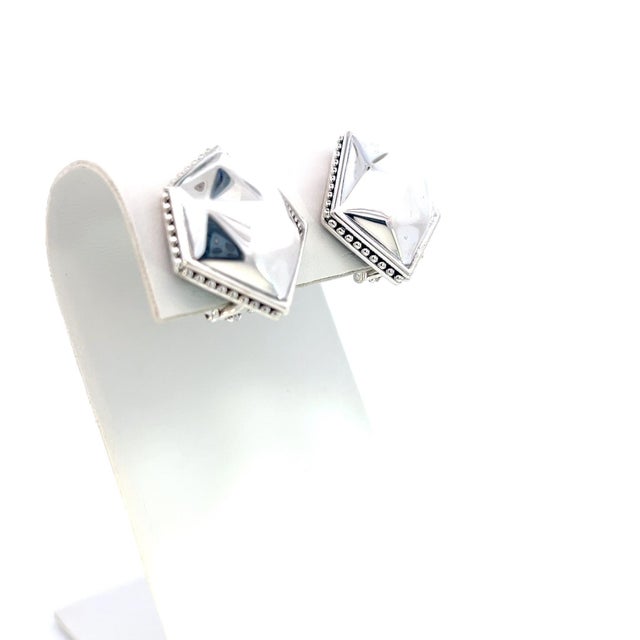 Authentic Lagos Estate Clip-on Earrings Sterling Silver L3 These elegant Authentic Lagos earrings are made of sterling...