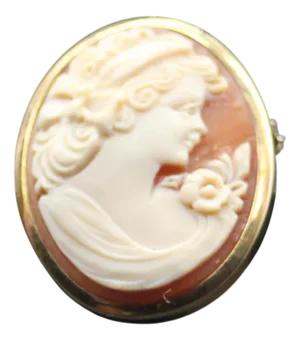 Cameo Brooch and Pendant in Shell and Gold