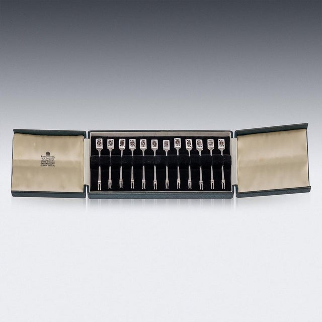 20th Century Silver Cased Cocktail Picks from Garrard, 1986, Set of 12 For Sale - Image 3 of 18