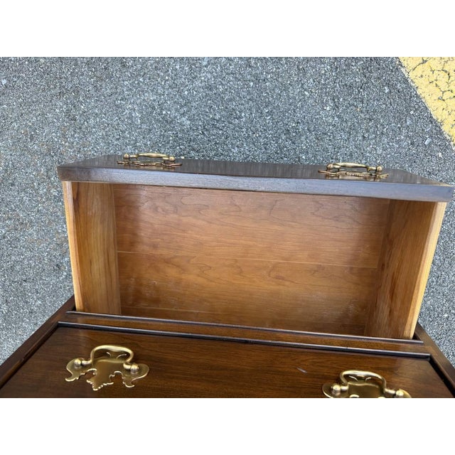 Late 20th Century Late 20th Century Pair of Chippendale Style Dark Stained Mahogany Nightstands For Sale - Image 5 of 16