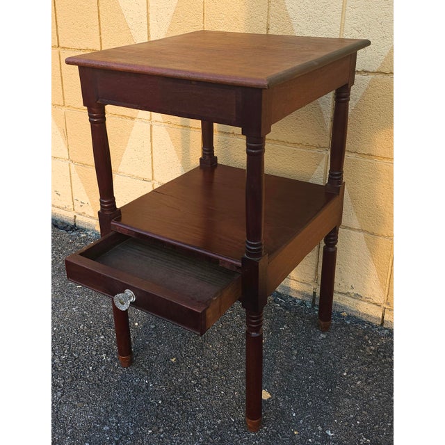 Brown American Federal Mahogany Single Drawer Two-Tier Side Table, C. 1800s For Sale - Image 8 of 10