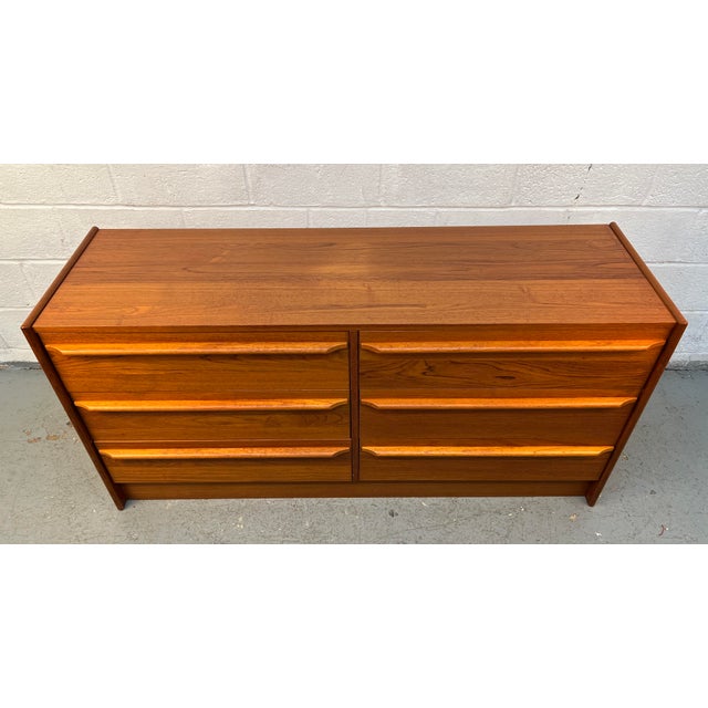 Mid 20th Century Vintage Danish Six-Drawer Teak Dresser W/ Sculpted Handles For Sale - Image 5 of 11