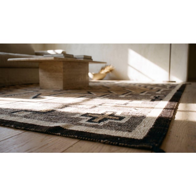 Textile 1930s Gray Geometric Tribal Antique American Navajo Rug 3' 8" X 5' 8" Flatweave Wool Carpet For Sale - Image 7 of 9
