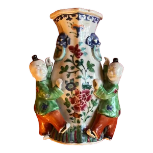 Antique 18th / 19th Century Chinese Export Qianlong Porcelain Wall Pocket Vase in Famille Rose Palette
