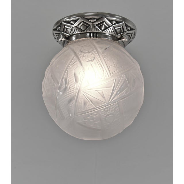 Art Deco Pair of Muller Freres French Art Deco Flush Mounts - 1930s Frosted Glass & Nickeled Bronze For Sale - Image 3 of 10