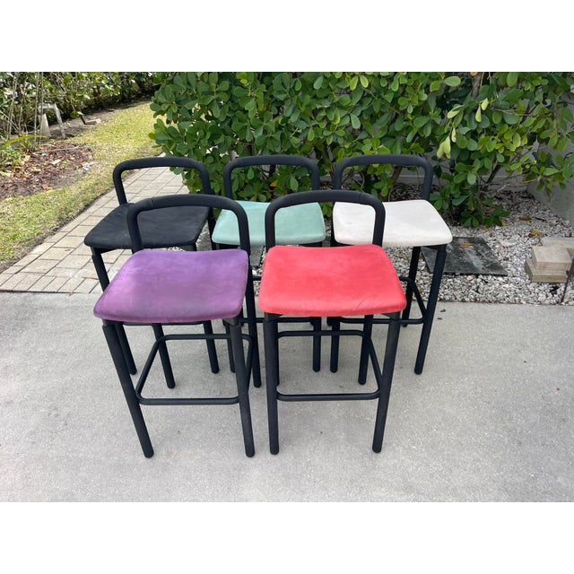 Black 80s Postmodern “Rubber Bar Stools” – Set of 5 – Attributed to Brian Kane for Metropolitan Furniture For Sale - Image 8 of 12