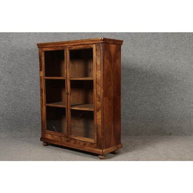 Early 19th Century Small Antique Biedermeier Showcase, 19th Century For Sale - Image 5 of 18