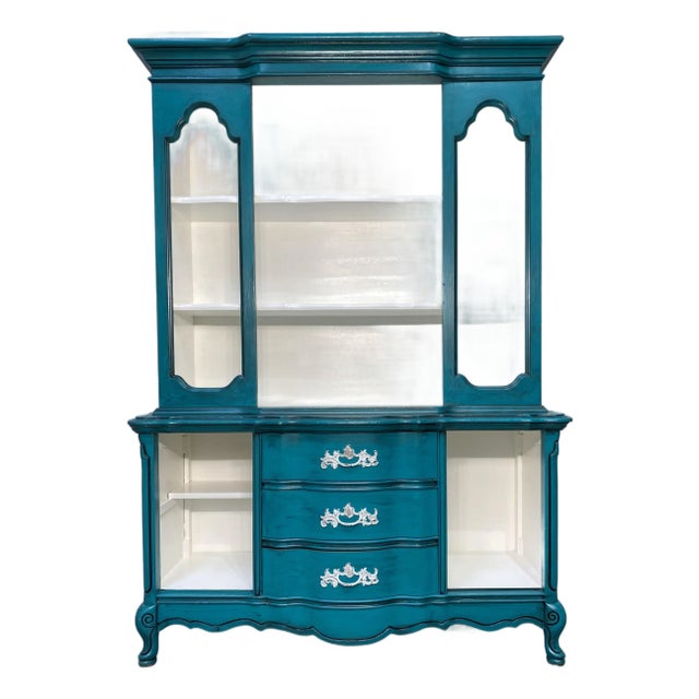 1970s Turquoise French Provincial Bassett Hutch With Open Display For Sale
