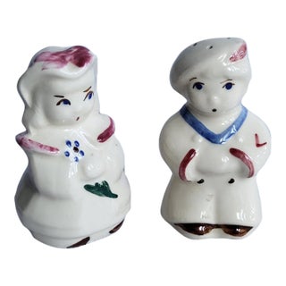 1950s American Shawnee Couple Salt & Pepper Shakers - Pair For Sale