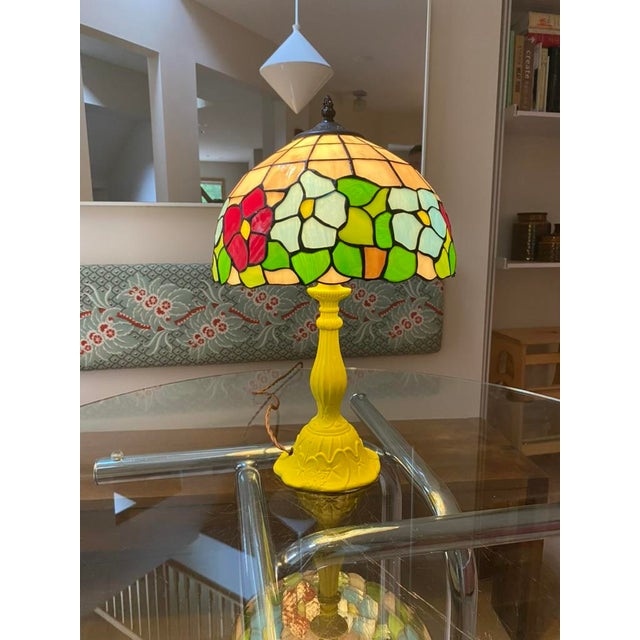Victorian Late 20th Century Nitro-Chartreuse Floral Study Bespoke Tiffany Style Accent Lamp For Sale - Image 3 of 4