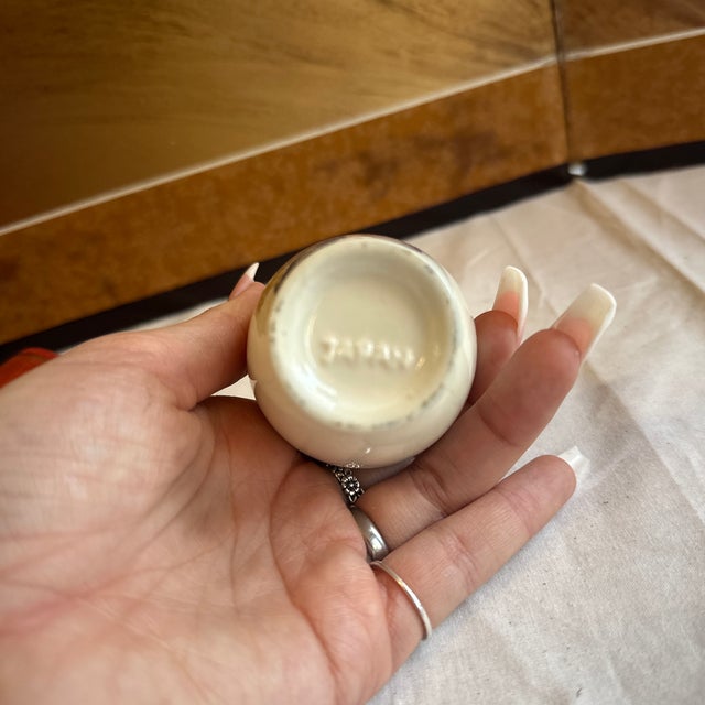 1970s Miniature Vintage White Ceramic Asian Vase With Floral Details For Sale - Image 5 of 7