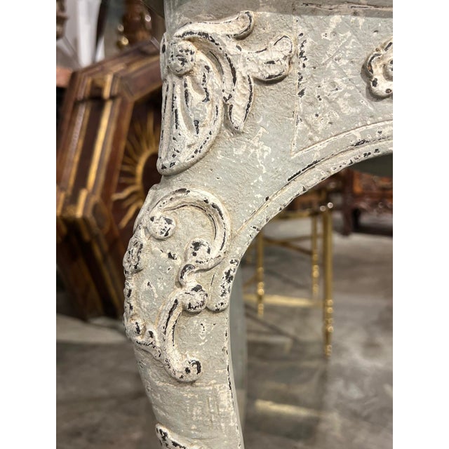 French Régence Style Cabaret Side Table With Antique Painted Finish, 20th C. For Sale - Image 9 of 17