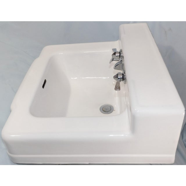 1946 Vintage Porcelain & Cast Iron Wall-Mounted Sink in Very Nice Condition For Sale - Image 13 of 18