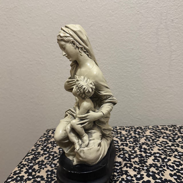 1970s Plaster Statue Madonna With Infant Jesus For Sale In New Orleans - Image 6 of 10