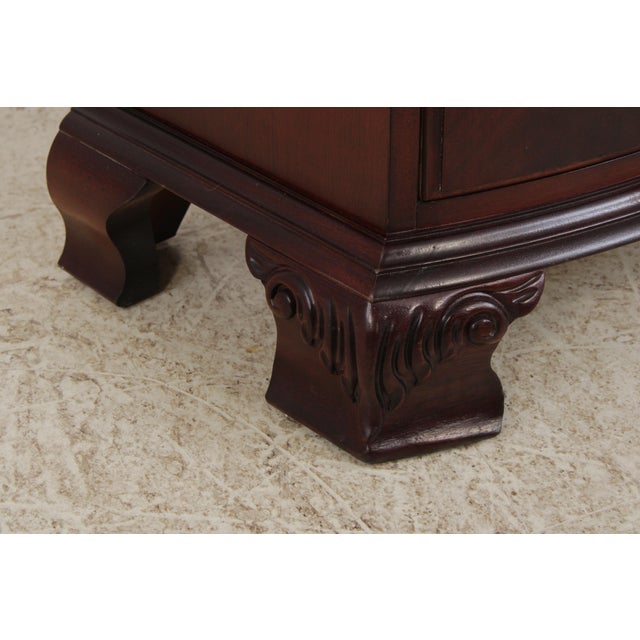 Pair of Thomasville Mahogany Nightstands For Sale - Image 12 of 14