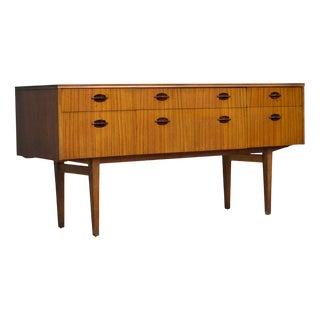 Mid-Century Teak Compact Sideboard, 1960s For Sale