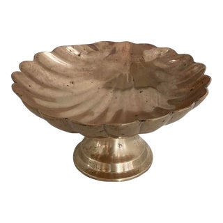 1970s Mid-Century Footed Brass Scalloped Edge Bowl For Sale