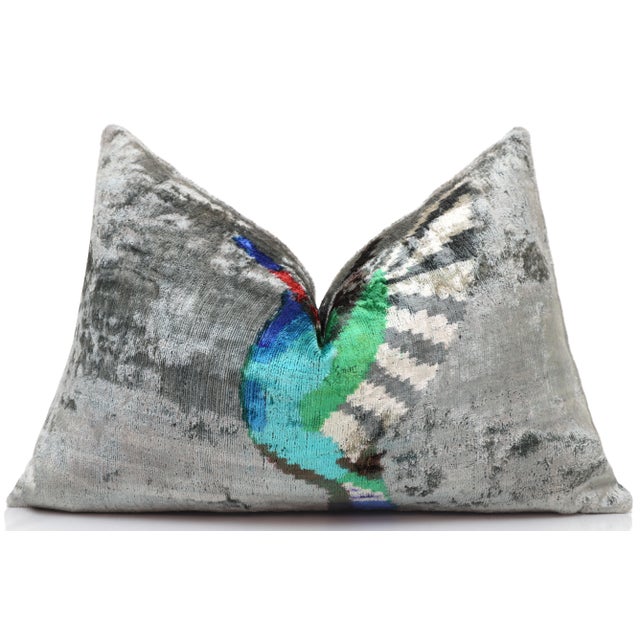 2020s Hand-Knotted Silk Velvet Hummingbird Ikat Lumbar Pillow - 16x24 Silver Grey For Sale - Image 5 of 8