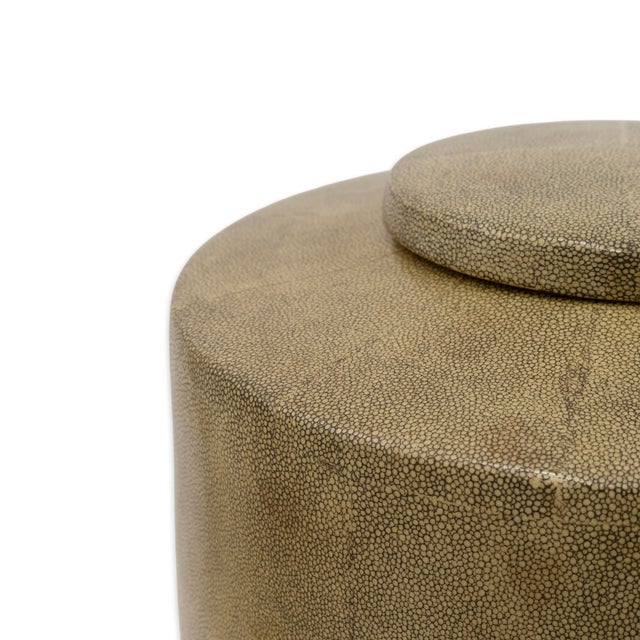 Modern Set of Two Tozai Textured Cylindrical Lidded Vessels For Sale - Image 3 of 5