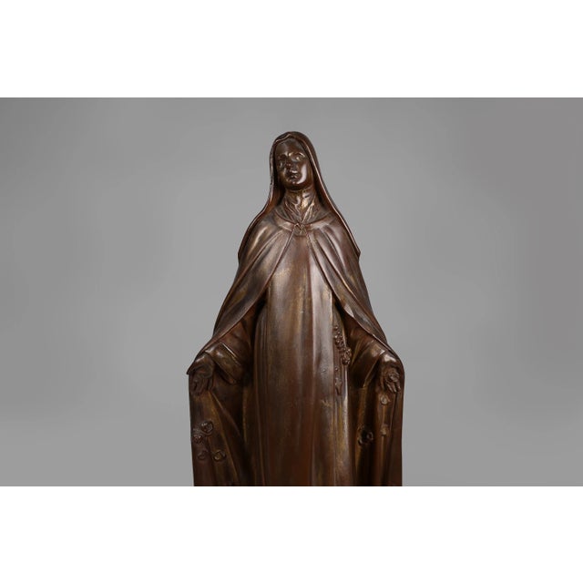 1930s Large Holy Maria Statue in Bronze Painted Plaster, Belgium, 1930s For Sale - Image 5 of 12
