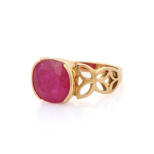 4.6 Carat Ruby Cocktail Ring With Engraved Ring (All Sizes Available) For Sale In New York - Image 6 of 12