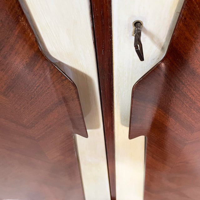 Art Deco Italian Wood and White Wood Wardrobe, 1940s For Sale - Image 10 of 18