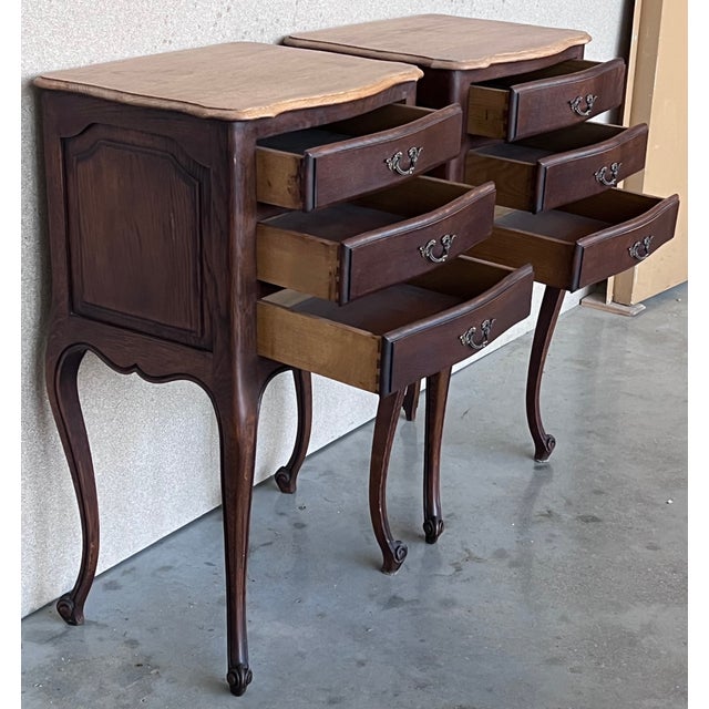 1920s Antique Louis XV French Darkness Oak Nightstands, Set of 2 For Sale - Image 5 of 12