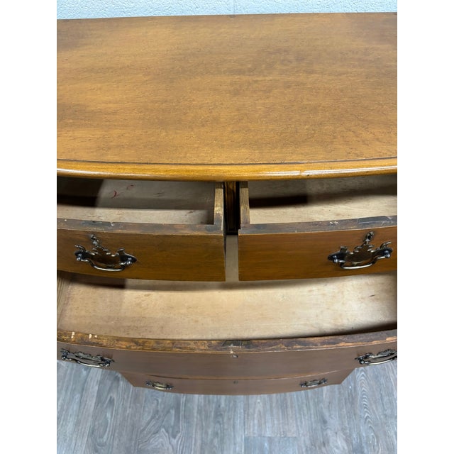 Brown Antique American Federal Bowfront Chest of Drawers For Sale - Image 8 of 14