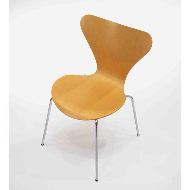 Set of 11 vintage chairs model 3107 by Arne Jacobsen for Fritz Hansen. Made in Denmark. Plywood veneer maple, chrome-...