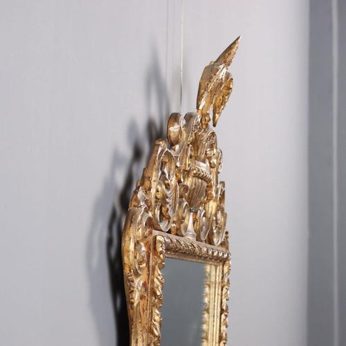 Mirror with Carved and Gilded Wooden Frame For Sale - Image 9 of 12