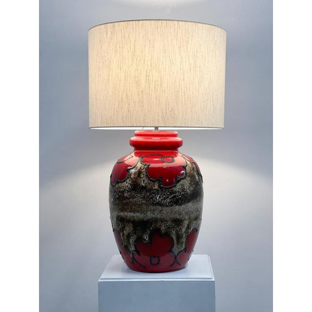 Mid-Century Modern Red and Black Ceramic Table Lamp, 1960s For Sale - Image 3 of 7