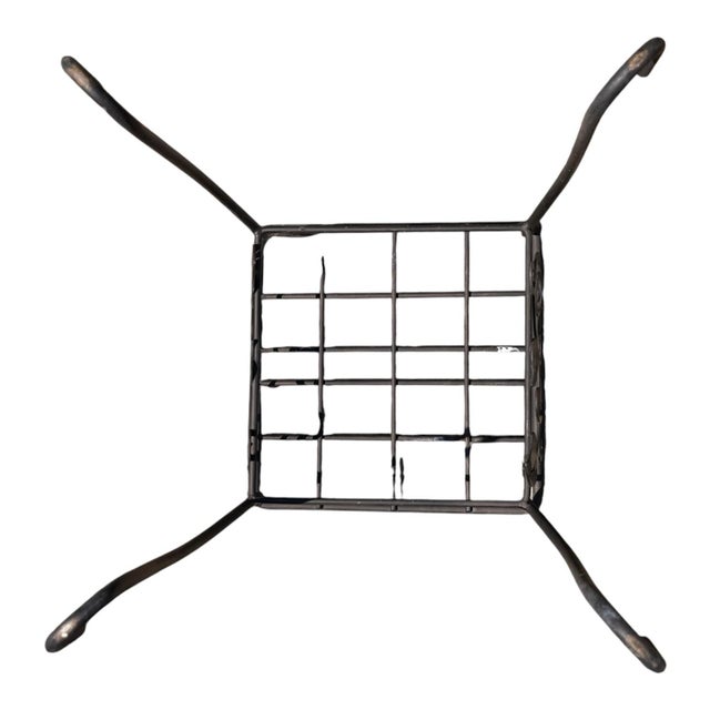 Mid 20th Century Vintage Black Metal Vine & Leaf Garden Plant Stand or Petite Accent Table For Sale - Image 5 of 7