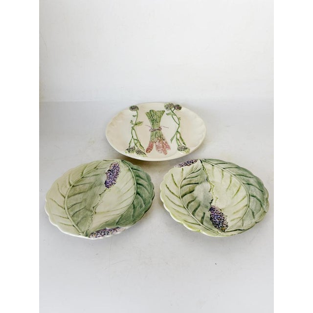 1960s Majolica and Porcelain Plates, France, 1960s, Set of 3 For Sale - Image 5 of 15