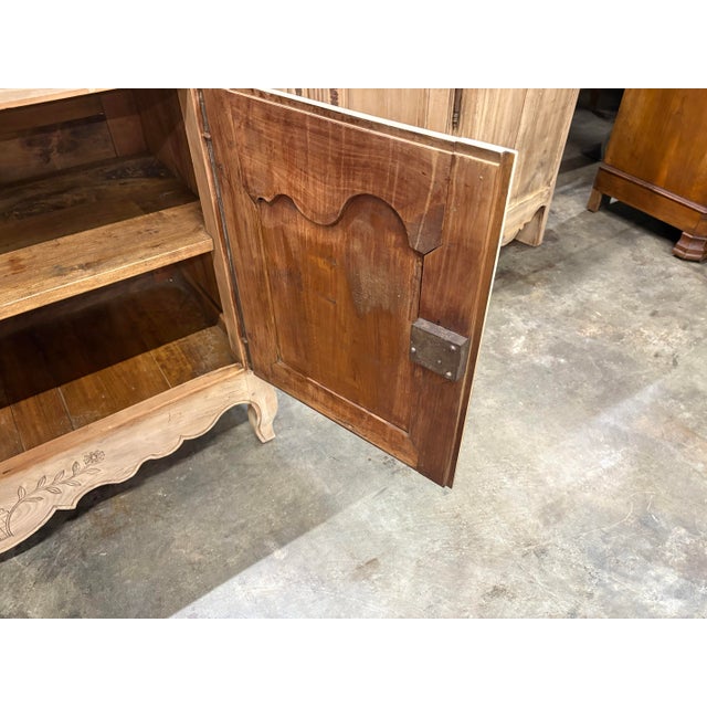 Wood French Provençal Buffet Louis XV Style Circa 1850 Walnut Wood From South East of France. For Sale - Image 7 of 7