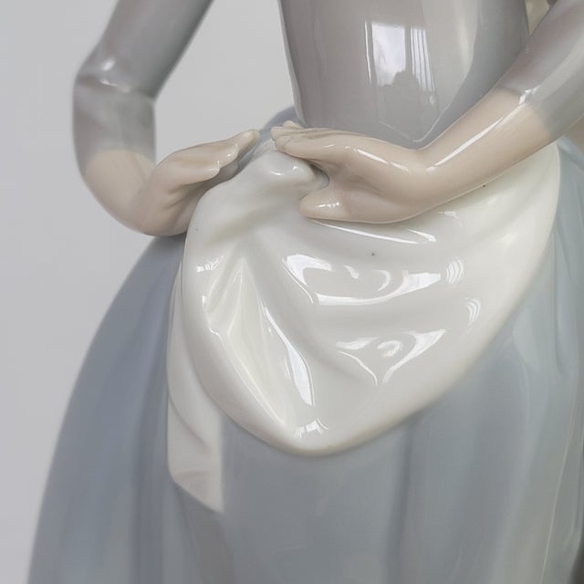Vintage Lladro Spain Boy Meets Girl Little Couple Kissing Porcelain Figurine For Sale - Image 14 of 18