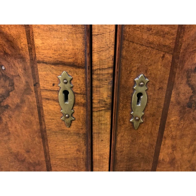 Burr Walnut Bookcase from Waring & Gillow, 1910 For Sale - Image 13 of 18