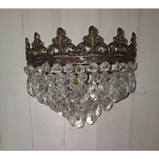 Vintage Wall Lamp with Brass Frame and Glass Pendants, 1970s, in Very Good conditions. Designed 1970 to 1979 European Plug...