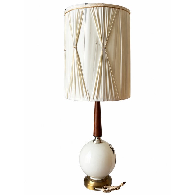 Vintage Ivory Globe Table Lamp With Raised Botanical Vines and Tall Gathered Shade For Sale In Las Vegas - Image 6 of 12