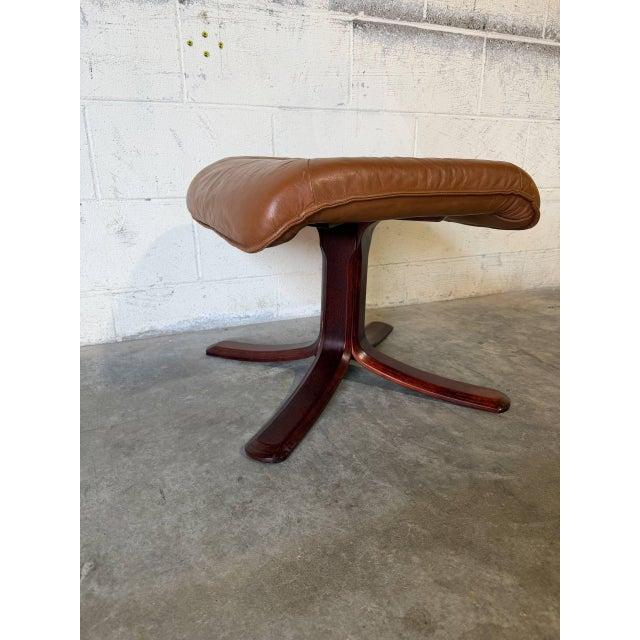 Tan Leather Ottoman Mid-Century Modern 1970s For Sale - Image 9 of 10