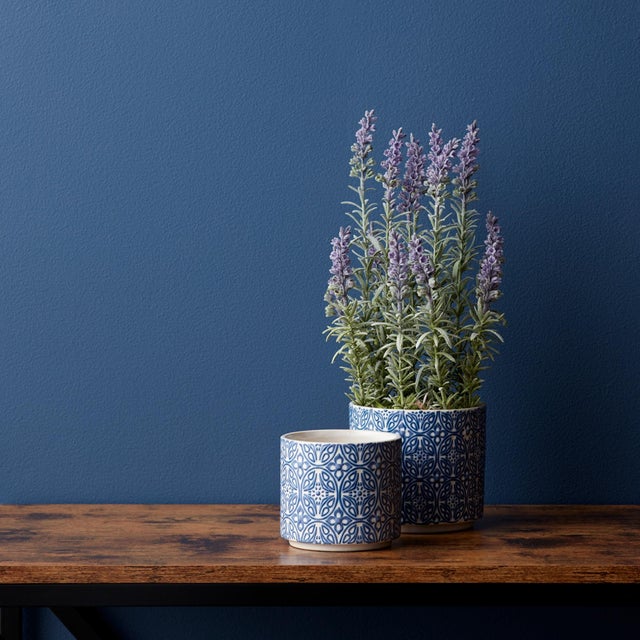 Modern Ornamental Blue andWhite Ceramic Pot (Set of 2) For Sale - Image 3 of 6