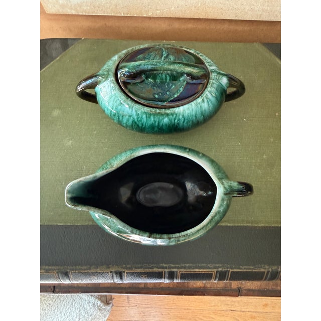 Mid 20th Century Blue Mountain Pottery Creamer and Sugar Bowl Set Emerald Green Drip Glaze Canada For Sale - Image 9 of 11