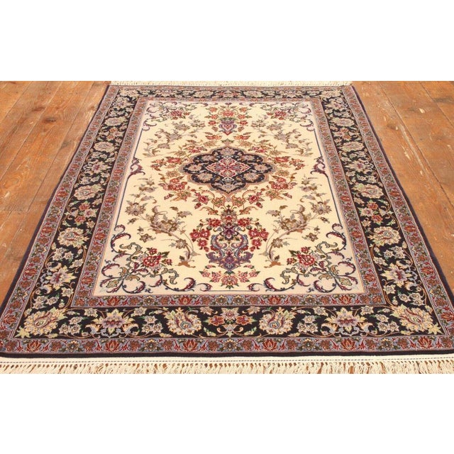 Middle Eastern Rug in Wool For Sale - Image 10 of 11