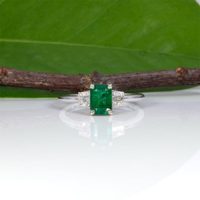 2020s Zambian Emerald Ring With Earth-Mined Diamond Accents: Solid 14k Gold, Size 6.75 For Sale - Image 5 of 9