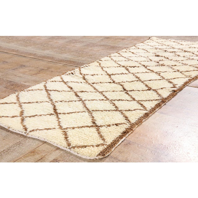 Ivory Vintage Azilal Moroccan Rug, 02'05 X 05'10 For Sale - Image 8 of 10