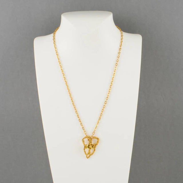 Contemporary Christian Lacroix Gilt Metal Lace Pendant Chain Necklace For Sale - Image 3 of 11