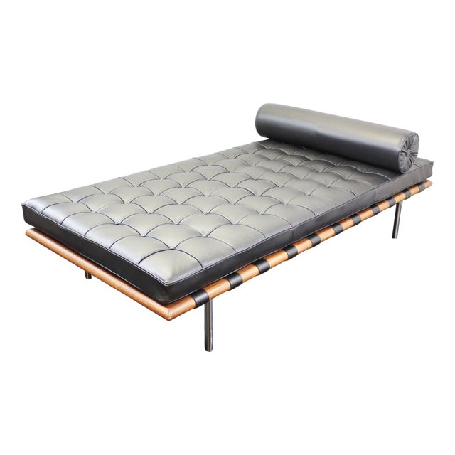 Daybed in Black Leather by Ludwig Mies van der Rohe for Knoll International, 2010s For Sale