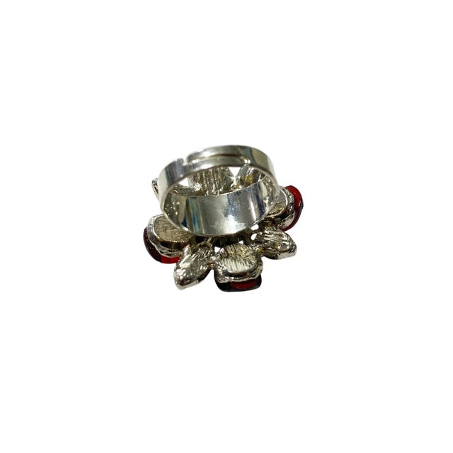 Vintage Ring Silver Tone With Unique Flower Shape Size 12 Resizable For Sale In New York - Image 6 of 6