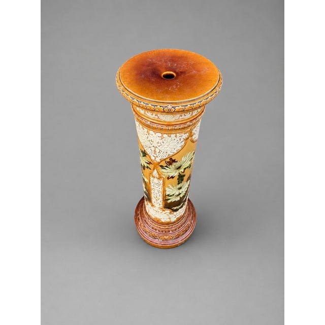 Ceramic 1913 English Cream Porcelain Floral Pedestal For Sale - Image 7 of 12