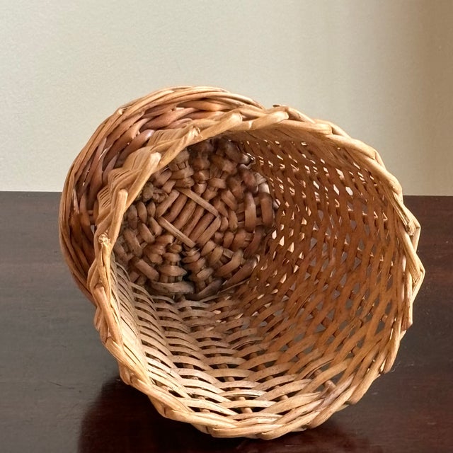 Mid-20th Century Wicker Planter Basket W/ Faux Saucer For Sale - Image 15 of 18