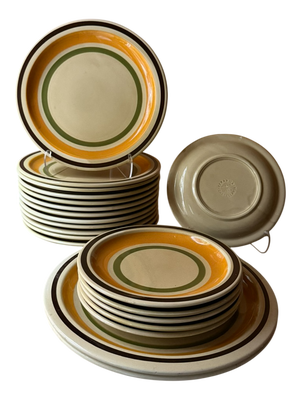 Vintage Italian Stoneware Plates from Castellania Ceramica, 1960s, Set of 20